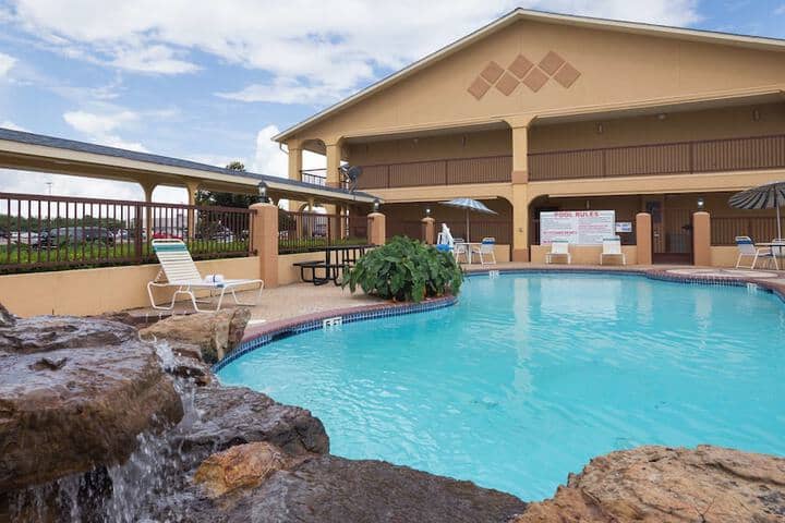Pool 12 of 15