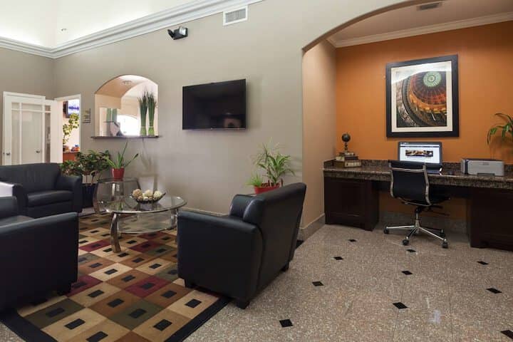 Business Center 15 of 15