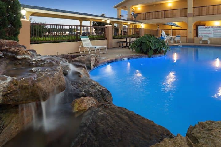 Pool 13 of 15